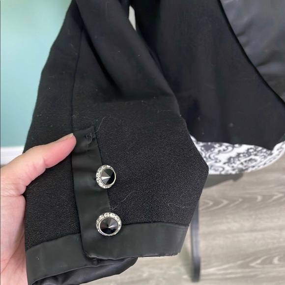 Designer Victor Costa for Bergdorf Goodman black Elagant jacket - Picture 2 of 7